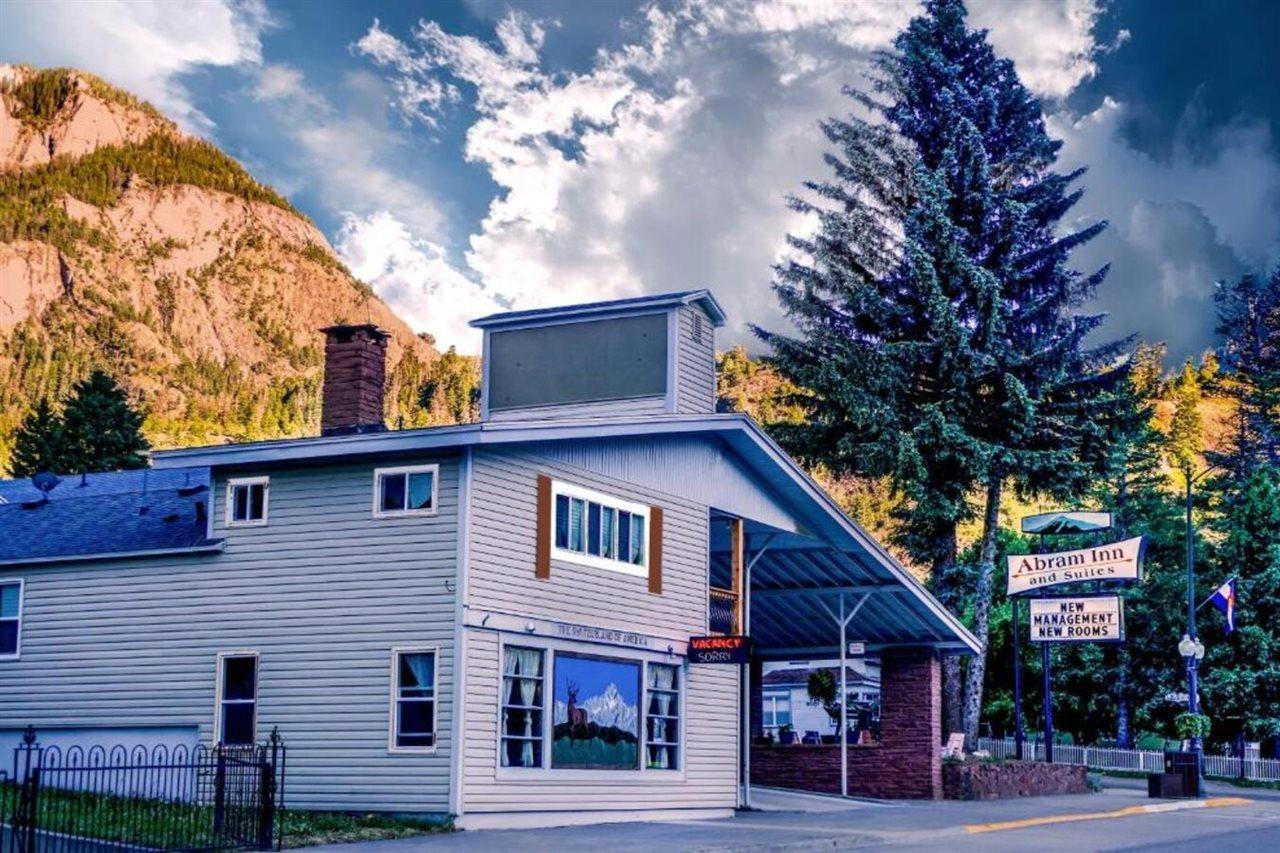 Abram Inn & Suites Юрей Екстериор снимка