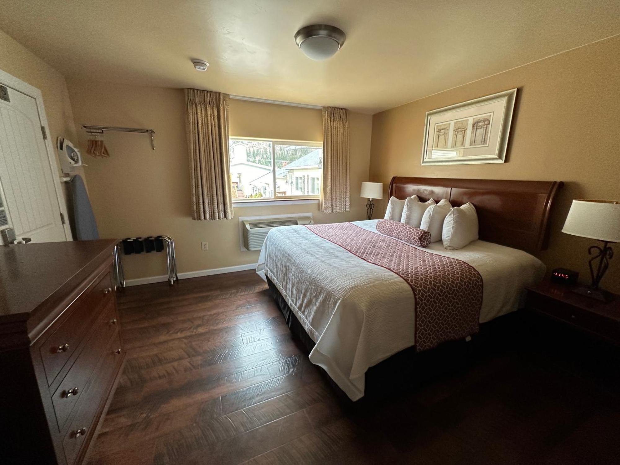 Abram Inn & Suites Юрей Екстериор снимка