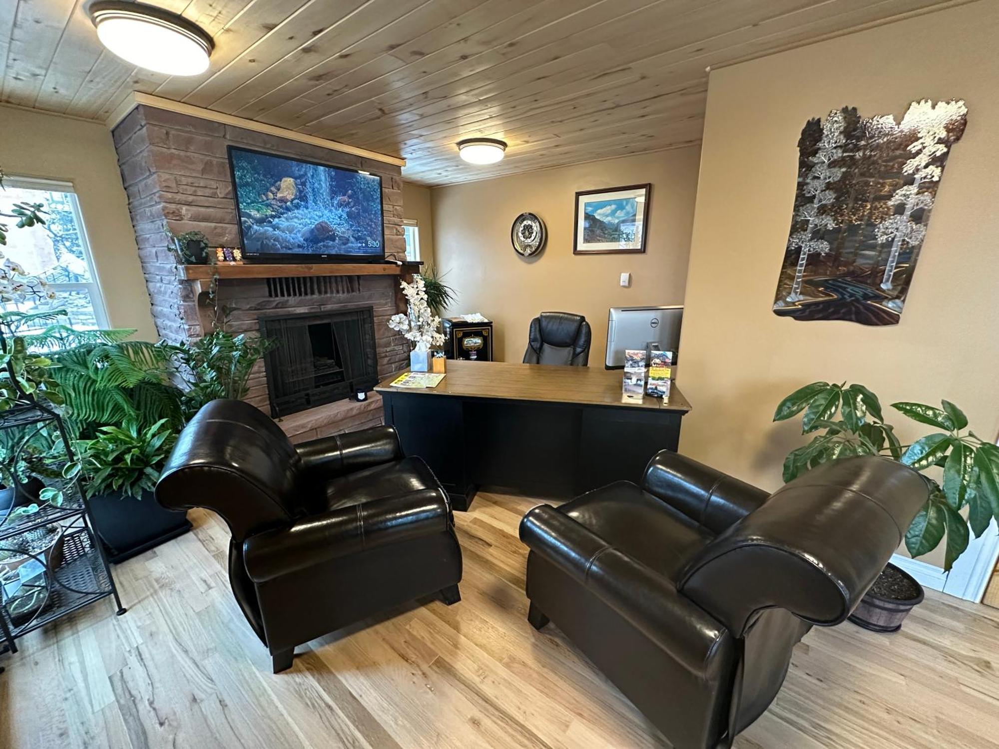 Abram Inn & Suites Юрей Екстериор снимка