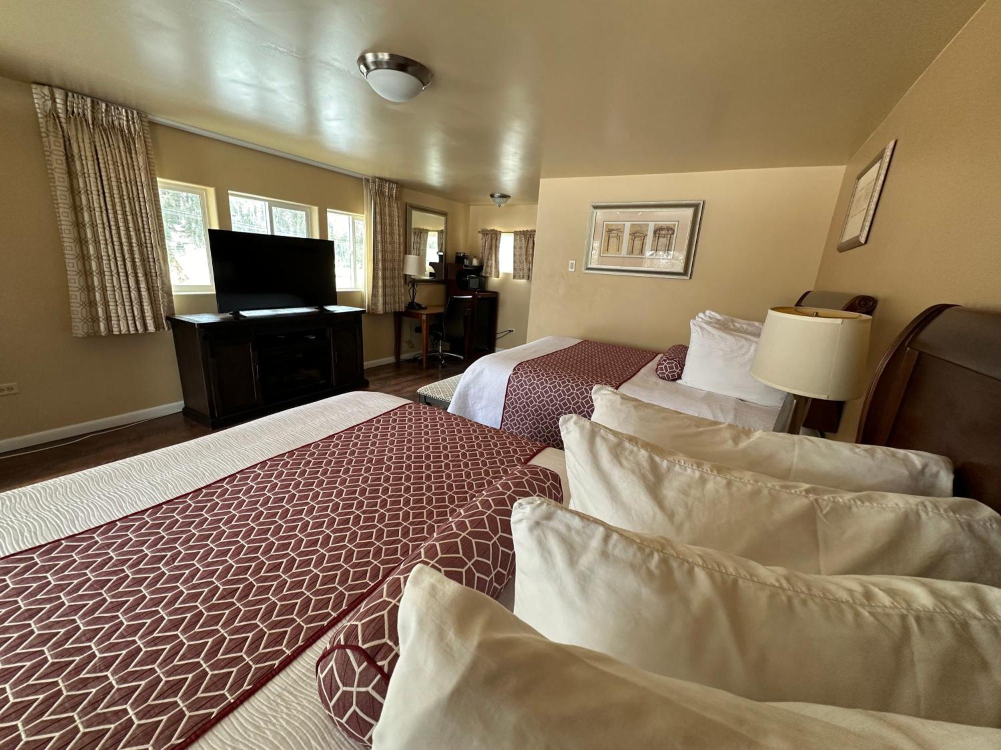 Abram Inn & Suites Юрей Екстериор снимка