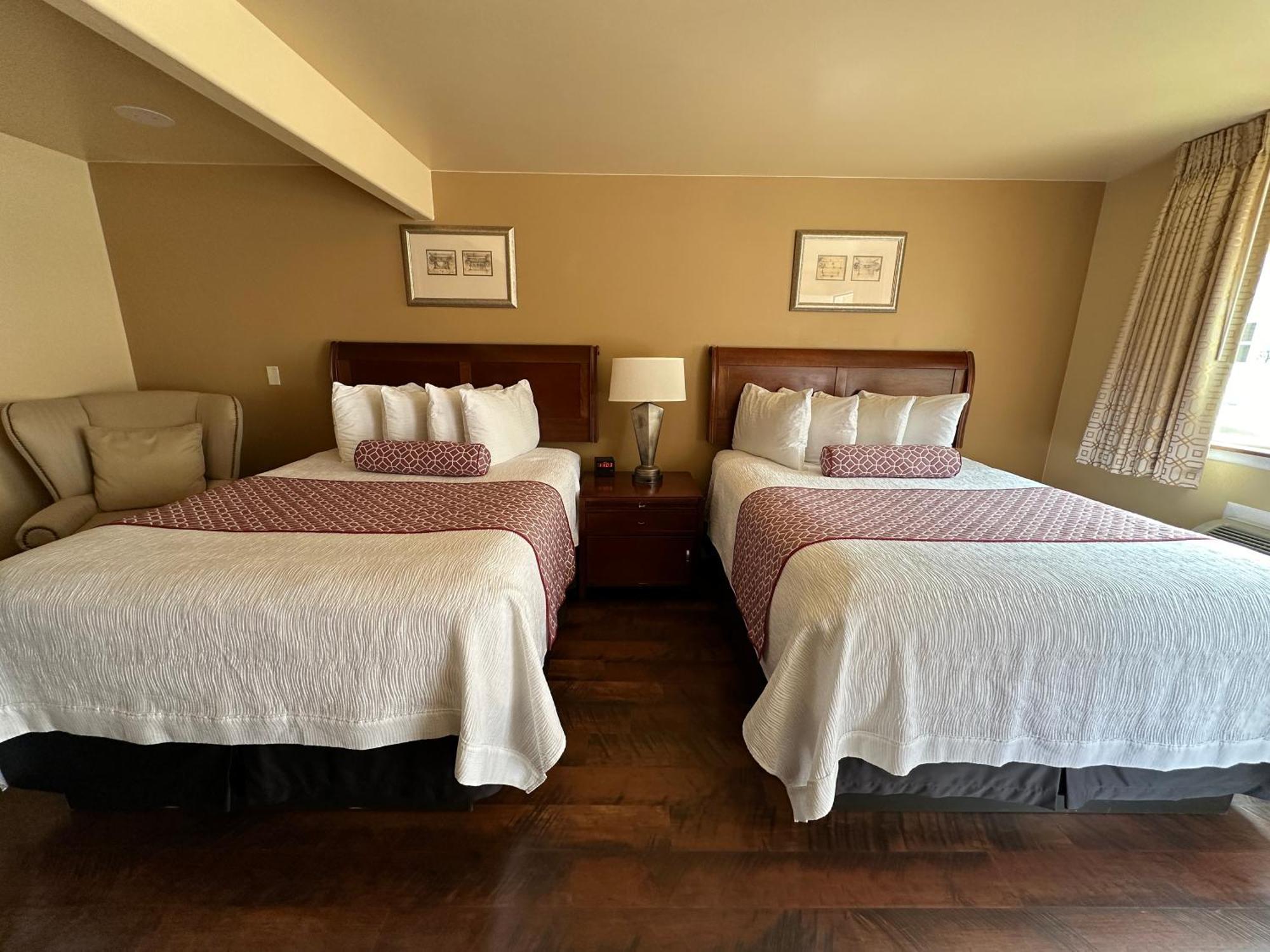 Abram Inn & Suites Юрей Екстериор снимка