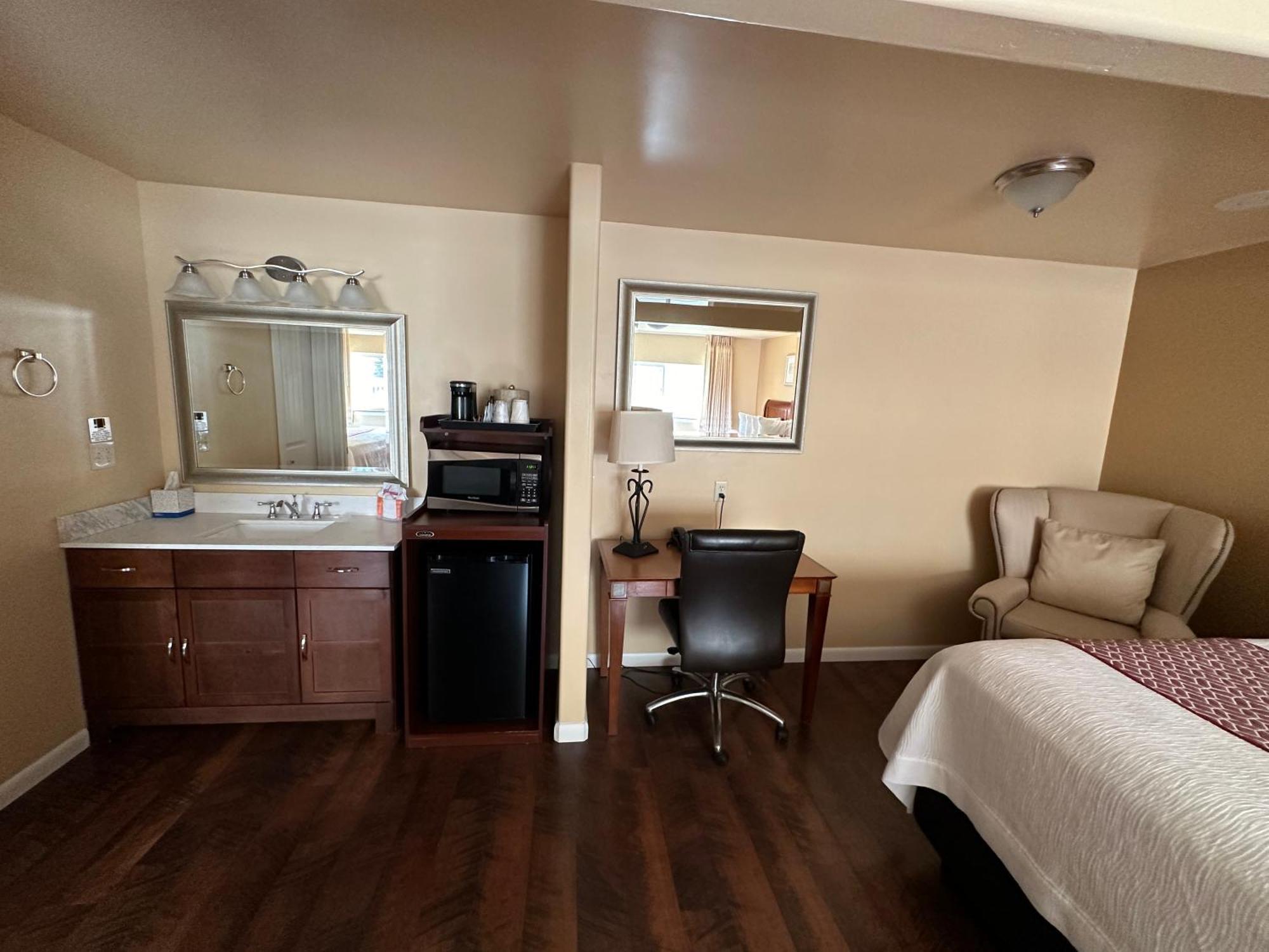 Abram Inn & Suites Юрей Екстериор снимка