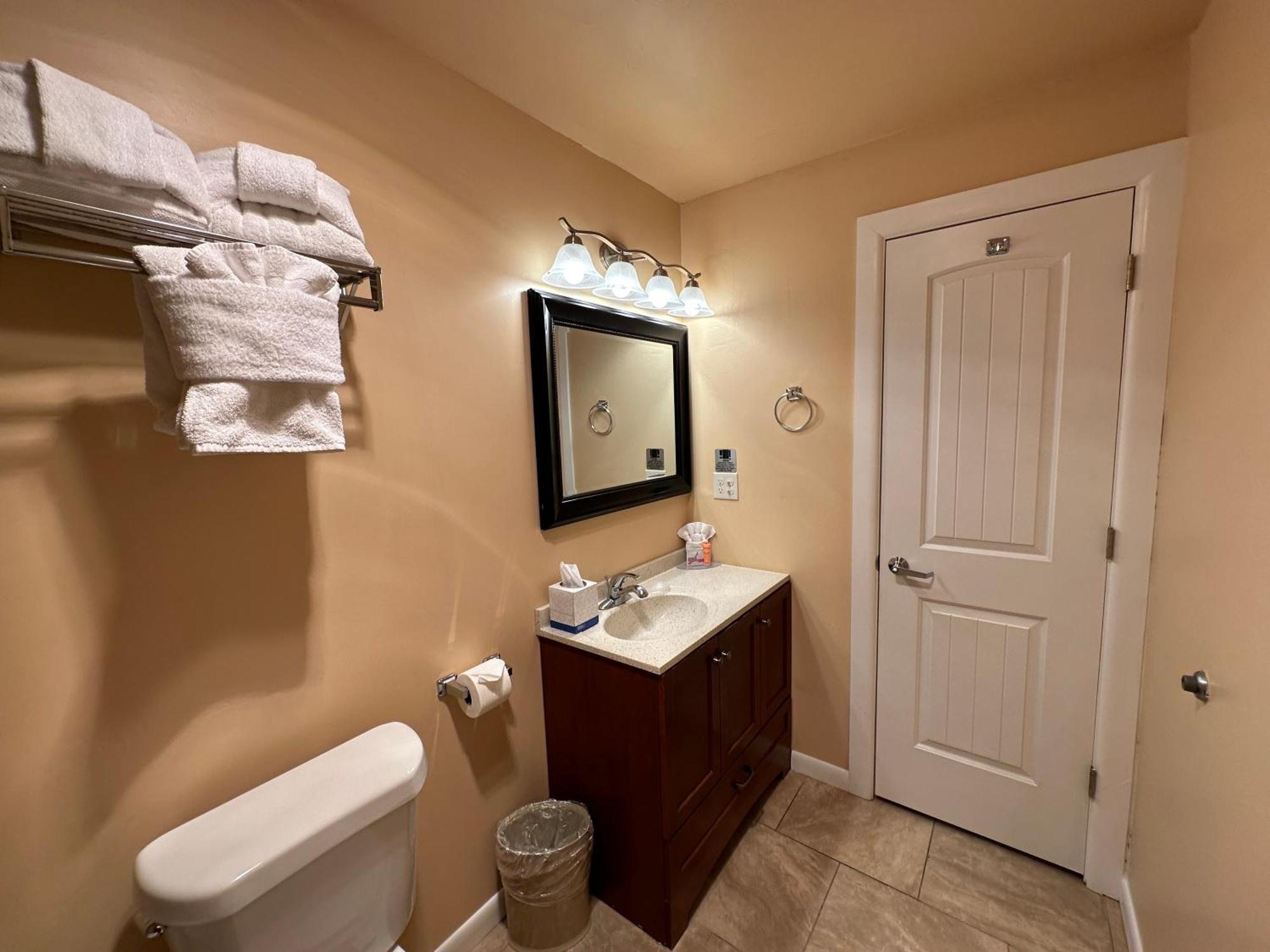Abram Inn & Suites Юрей Екстериор снимка
